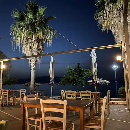 Aparthotel Poseidon Arkítsa