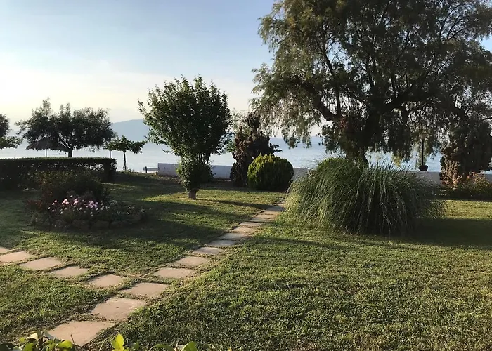 Poseidon Apartahotel 3*