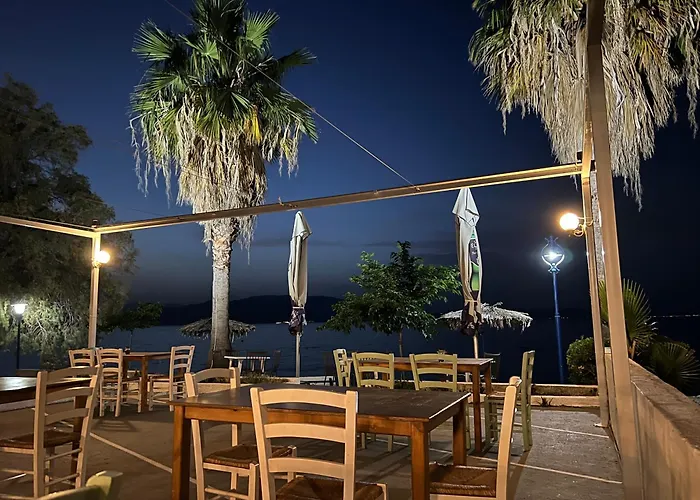 Apartahotel Poseidon Arkítsa